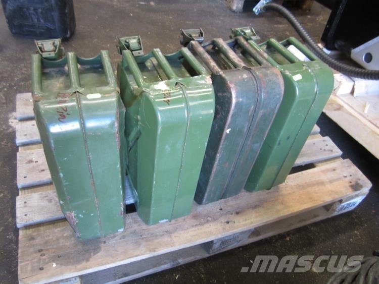  Jerrycans 20 Ltr. - 4 stk. Kiti naudoti statybos komponentai