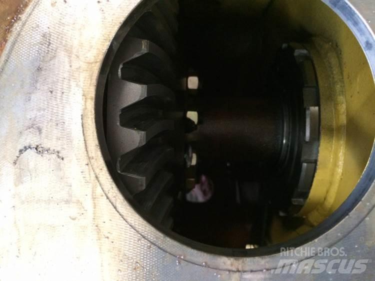 Komatsu D37P-5 Køregear Transmisijos