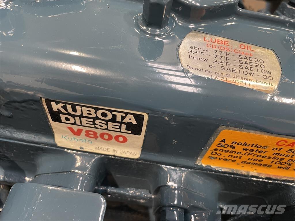 Kubota V800 motor - 4 cyl. Varikliai