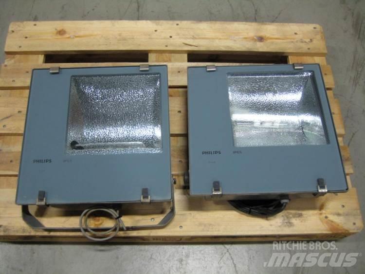  Lamper - 400W - 2 stk. Elektronika