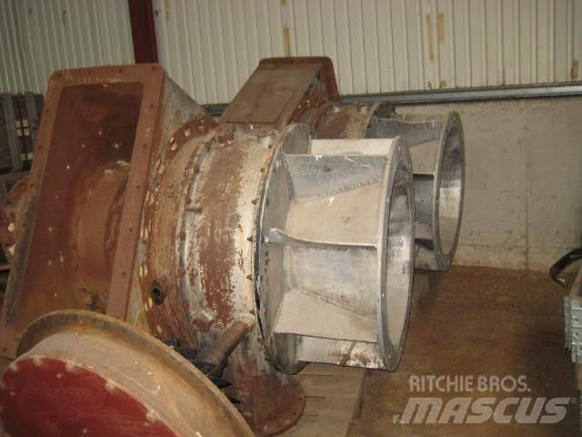 MAN 12V 32/40 turbo - 2 stk Kiti naudoti statybos komponentai