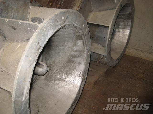 MAN 12V 32/40 turbo - 2 stk Kiti naudoti statybos komponentai