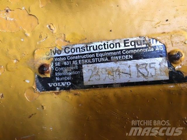  Mellemaksel ex. Volvo A25D Ašys