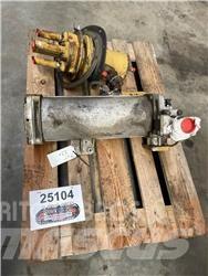  Motoroliekøler ex. Cat 330B Varikliai