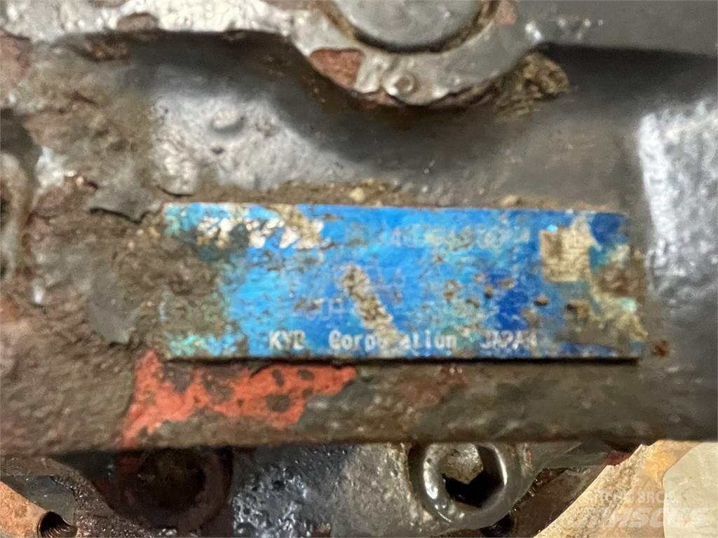 New Holland E485B Køregear Transmisijos