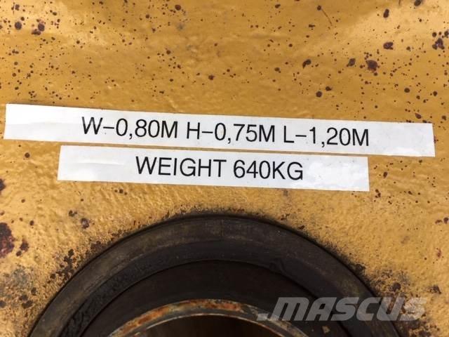  Rammeled ex. Cat 735 Dumper Kiti naudoti statybos komponentai