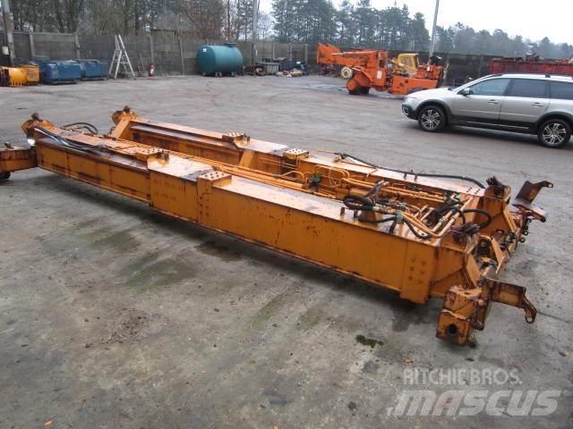 Spreader 20 to 40 ft. Saugojimo konteineriai