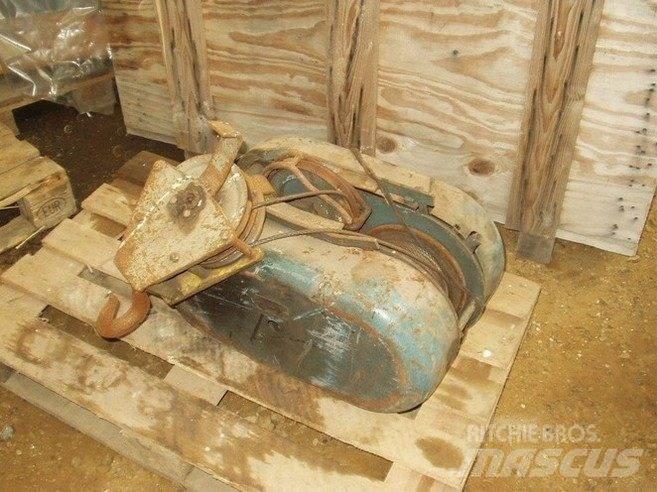 Thrige traverskran 500 kg Visureigiai kranai