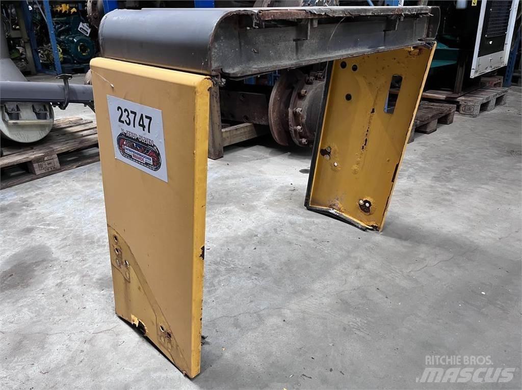  Top - & sideplade, Volvo L90E Kiti naudoti statybos komponentai