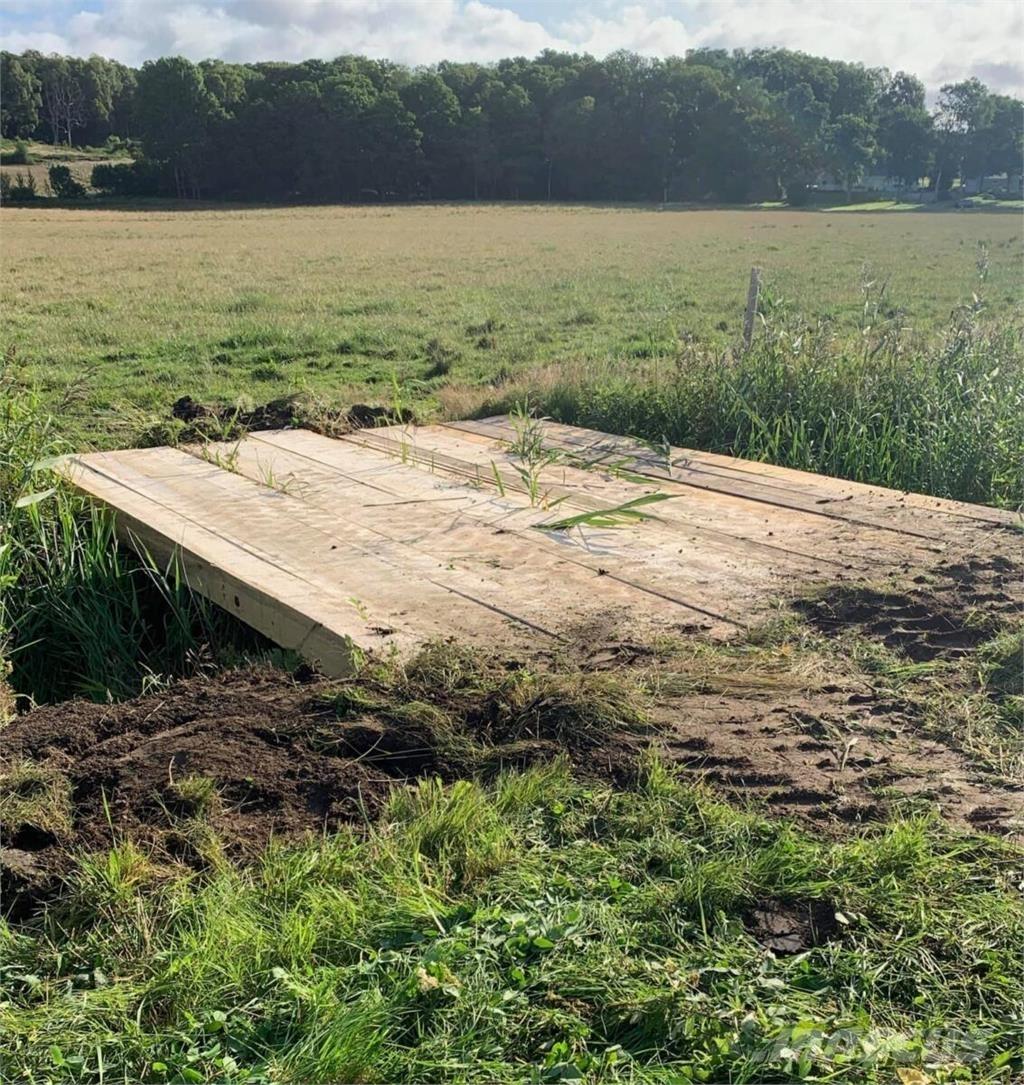  Træmadrasser - 39 stk. Kiti naudoti statybos komponentai