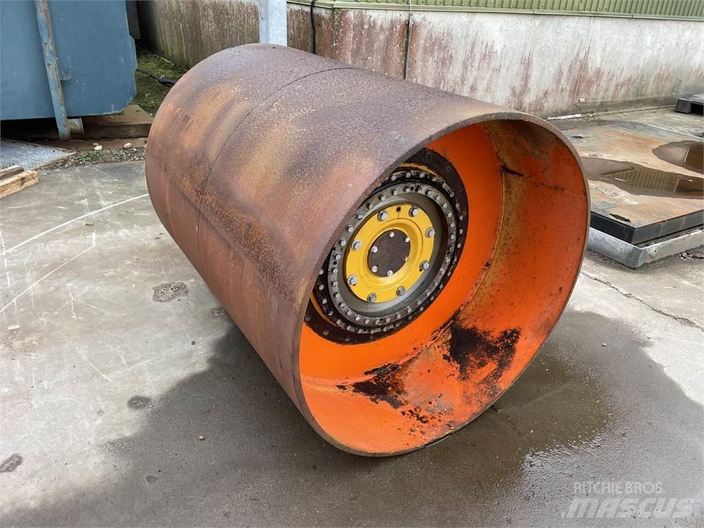  Trommel ex. Dynapac CC232 Porinių būgnų volai
