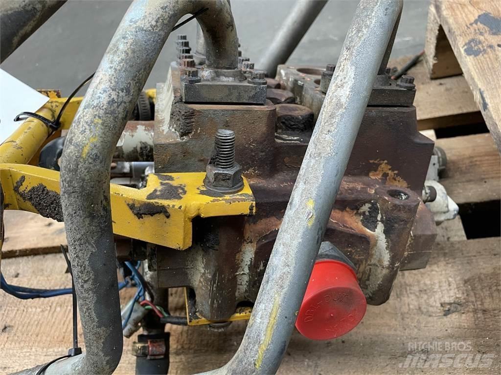 Volvo 4400 hovedventilblok Hidraulikos įrenginiai