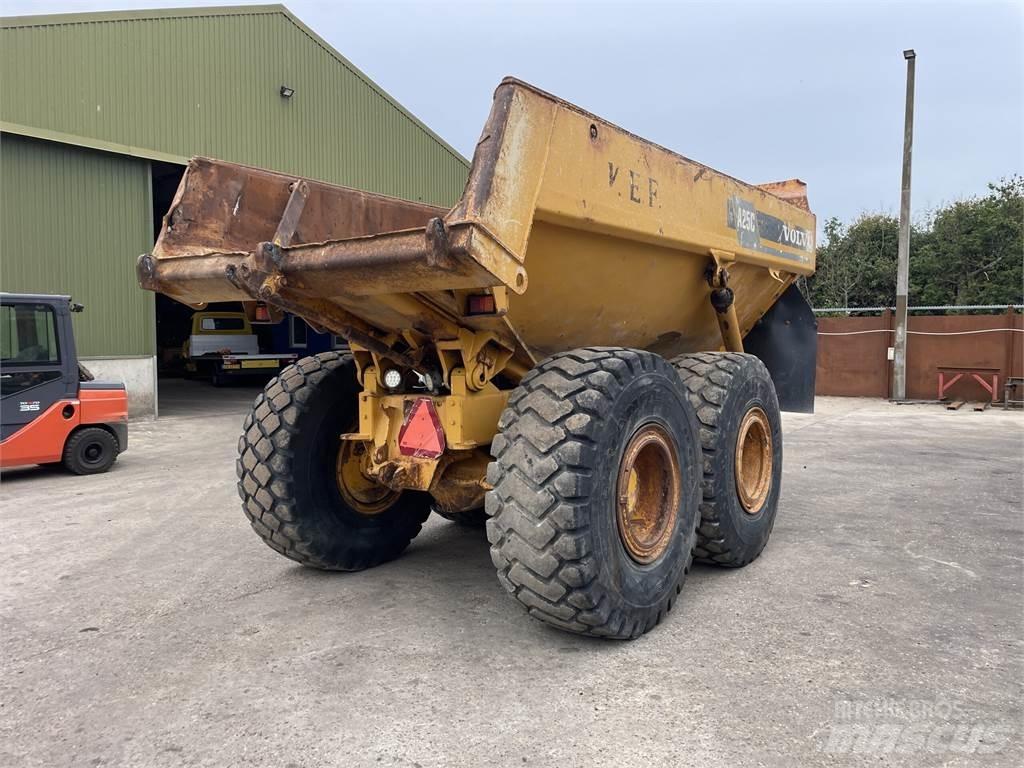Volvo A25C dumpervogn 6x6 Statybiniai savivarčiai sunkvežimiai