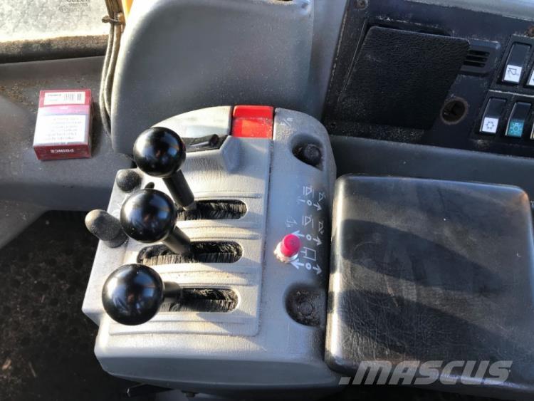 Volvo L180E til ophug Naudoti ratiniai krautuvai