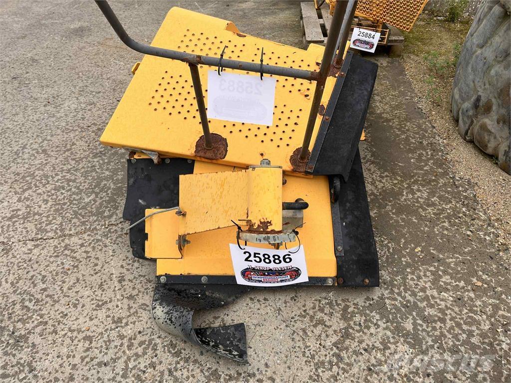 Volvo L220E højre bagskærm Kiti naudoti statybos komponentai