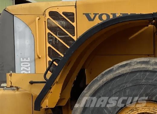 Volvo L220E højre bagskærm Kiti naudoti statybos komponentai