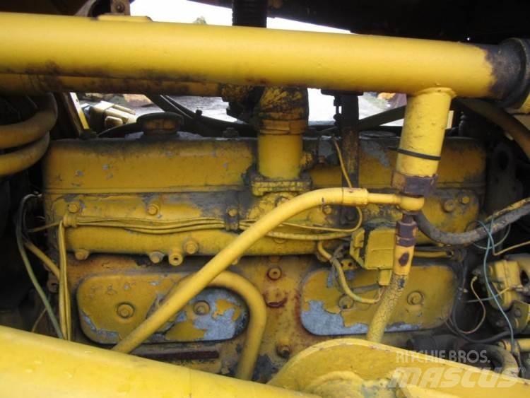 Volvo LM840 4 x 4, til ophug Naudoti ratiniai krautuvai