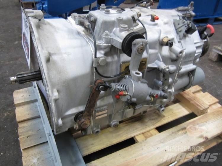 Volvo R1000 gear Transmisijos