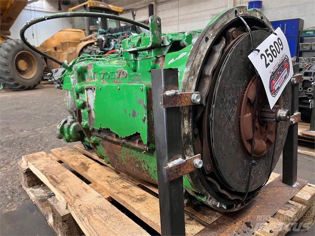 Volvo SR1700 transmission Transmisijos