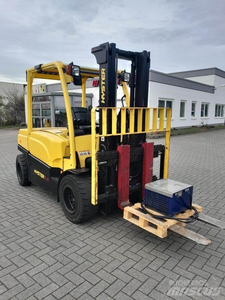 Hyster J5.0XN6 Elektriniai šakiniai krautuvai