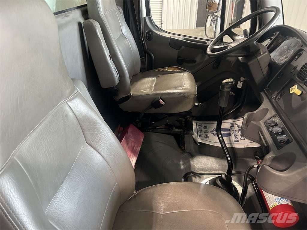 Freightliner M2 Kita
