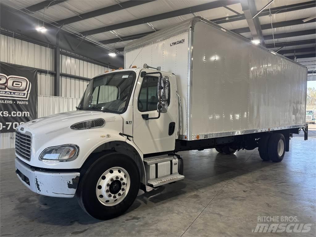 Freightliner M2 Sunkvežimiai su dengtu kėbulu