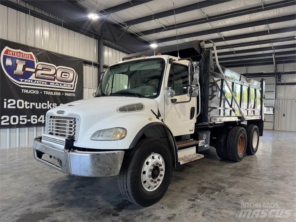 Freightliner M2 Savivarčių priekabų vilkikai