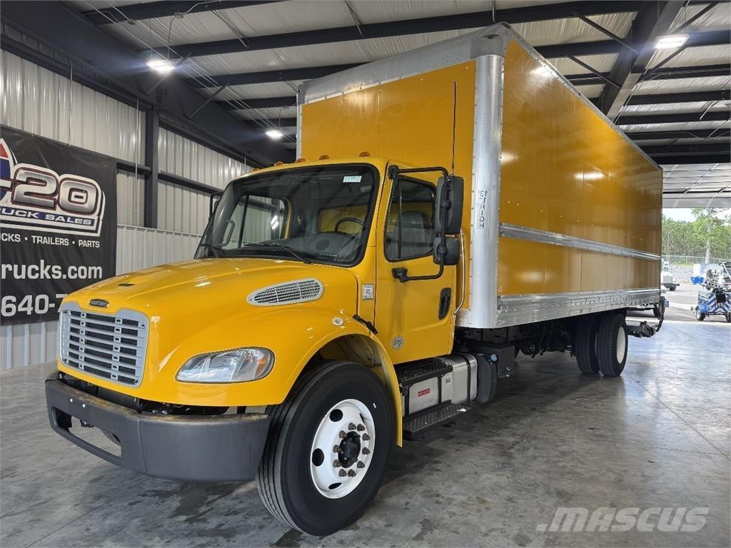 Freightliner M2 Sunkvežimiai su dengtu kėbulu