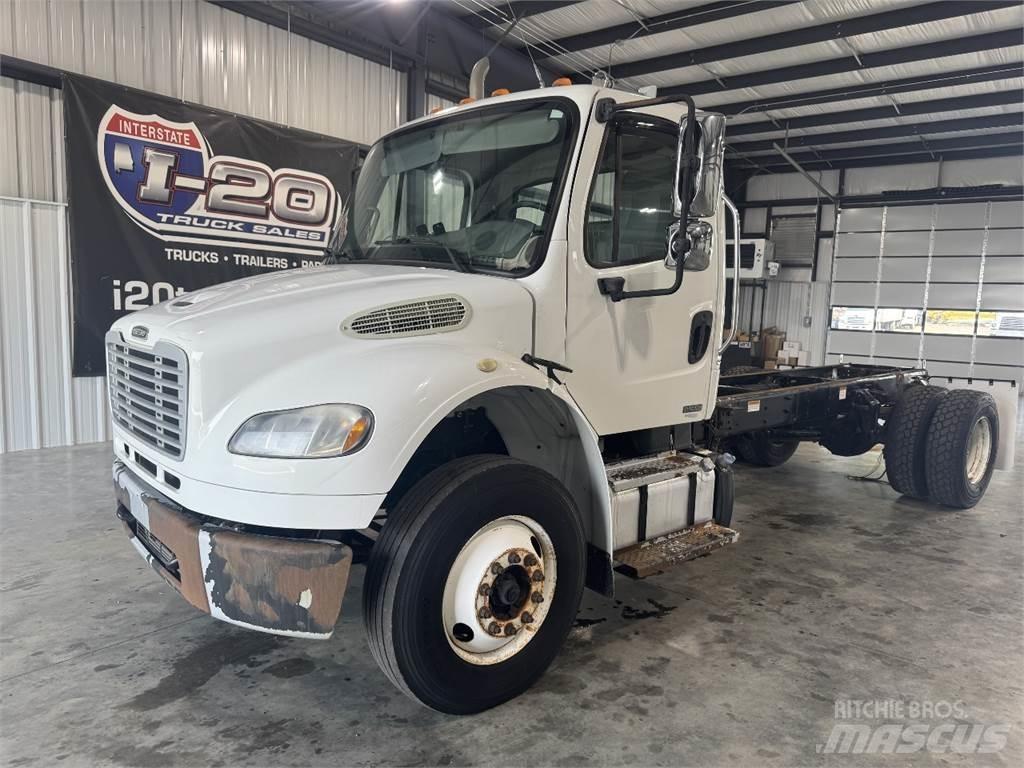 Freightliner M2 106 Važiuoklė su kabina