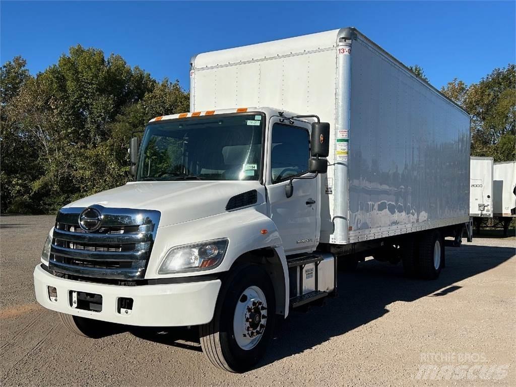 Hino 268 Sunkvežimiai su dengtu kėbulu