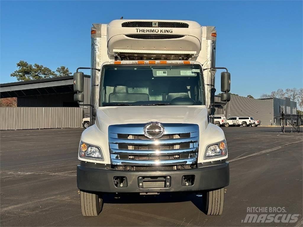 Hino 268 Vilkikai šaldytuvai