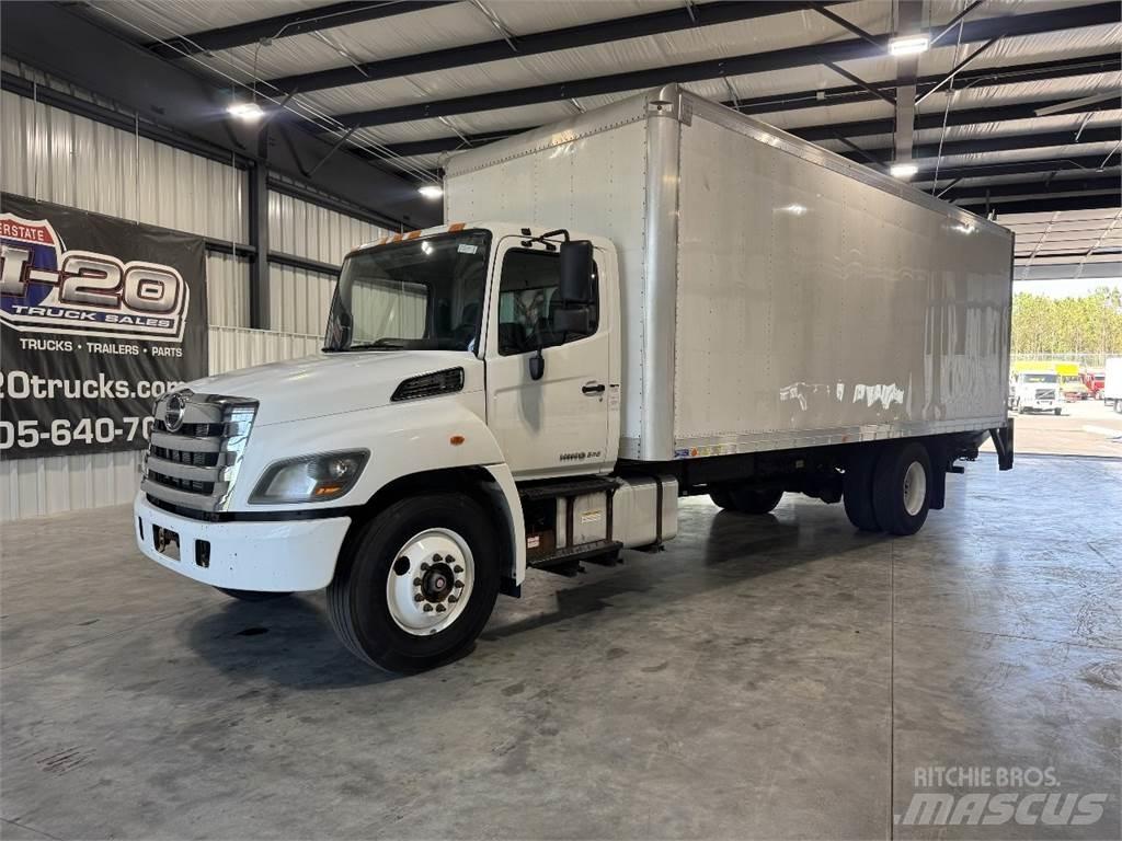 Hino 268A Sunkvežimiai su dengtu kėbulu