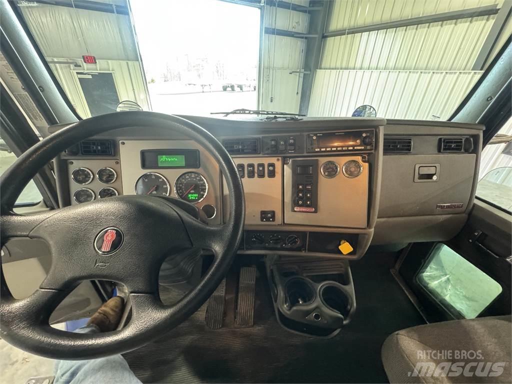 Kenworth T270 Sunkvežimiai su dengtu kėbulu