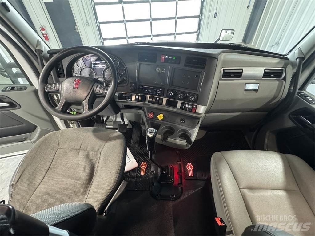 Kenworth T680 Naudoti vilkikai