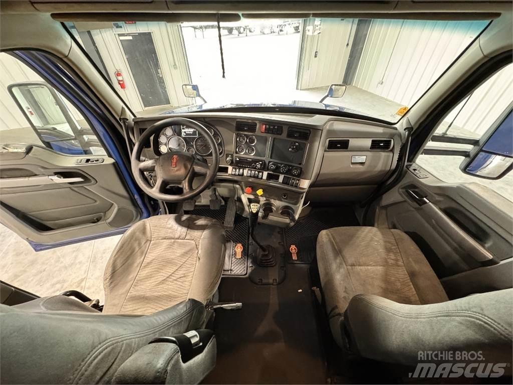 Kenworth T680 Naudoti vilkikai