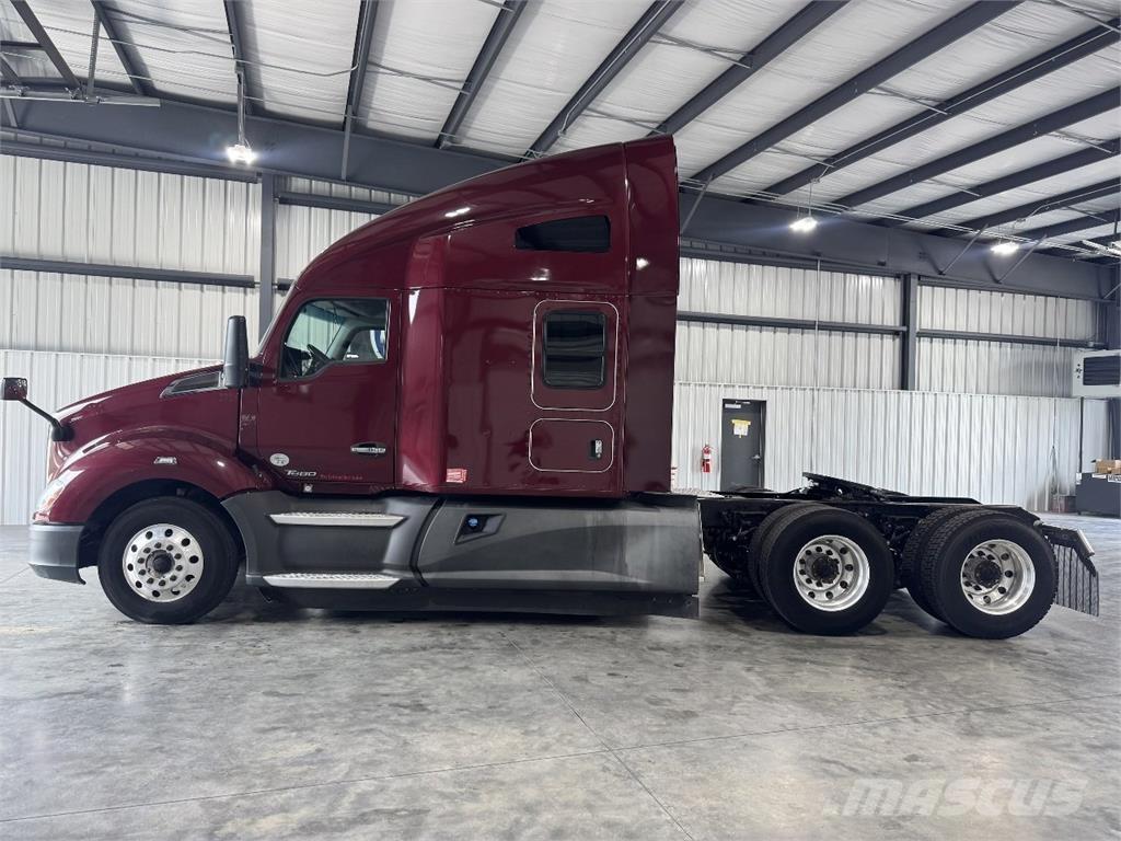 Kenworth T680 Naudoti vilkikai