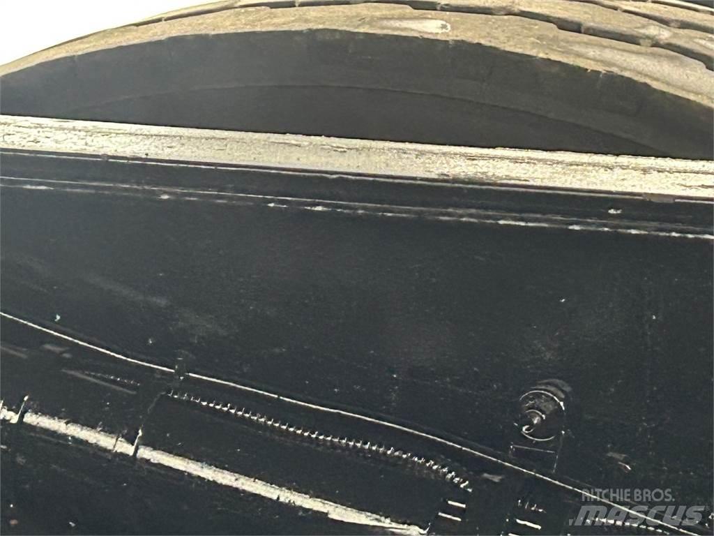 Kenworth T800 Savivarčių priekabų vilkikai
