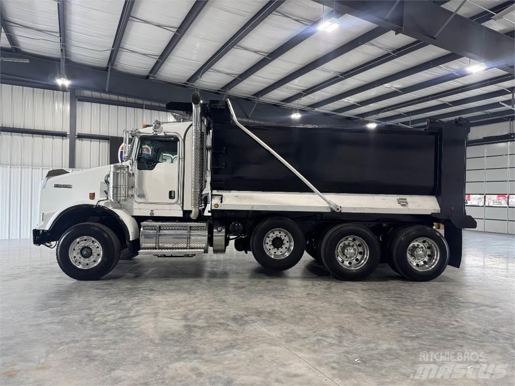 Kenworth T800 Savivarčių priekabų vilkikai