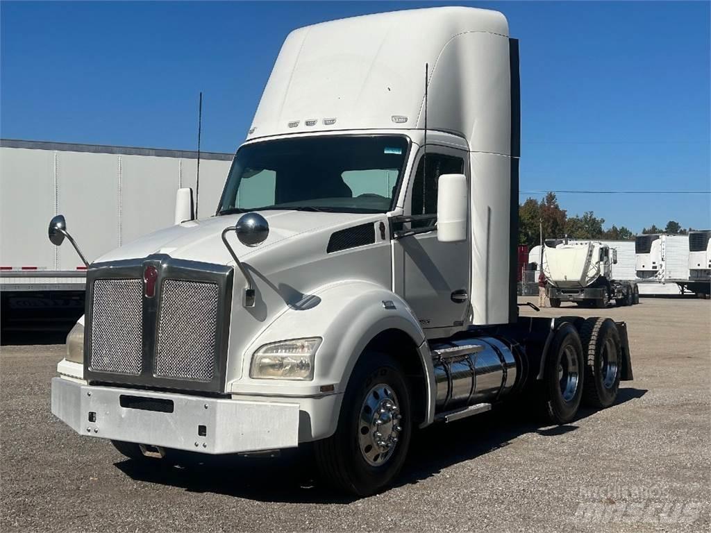 Kenworth T880 Naudoti vilkikai