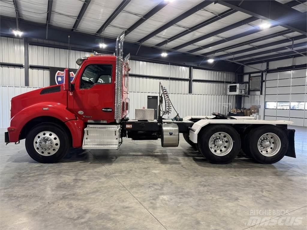 Kenworth T880 Naudoti vilkikai