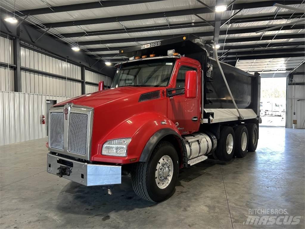 Kenworth T880 Savivarčių priekabų vilkikai