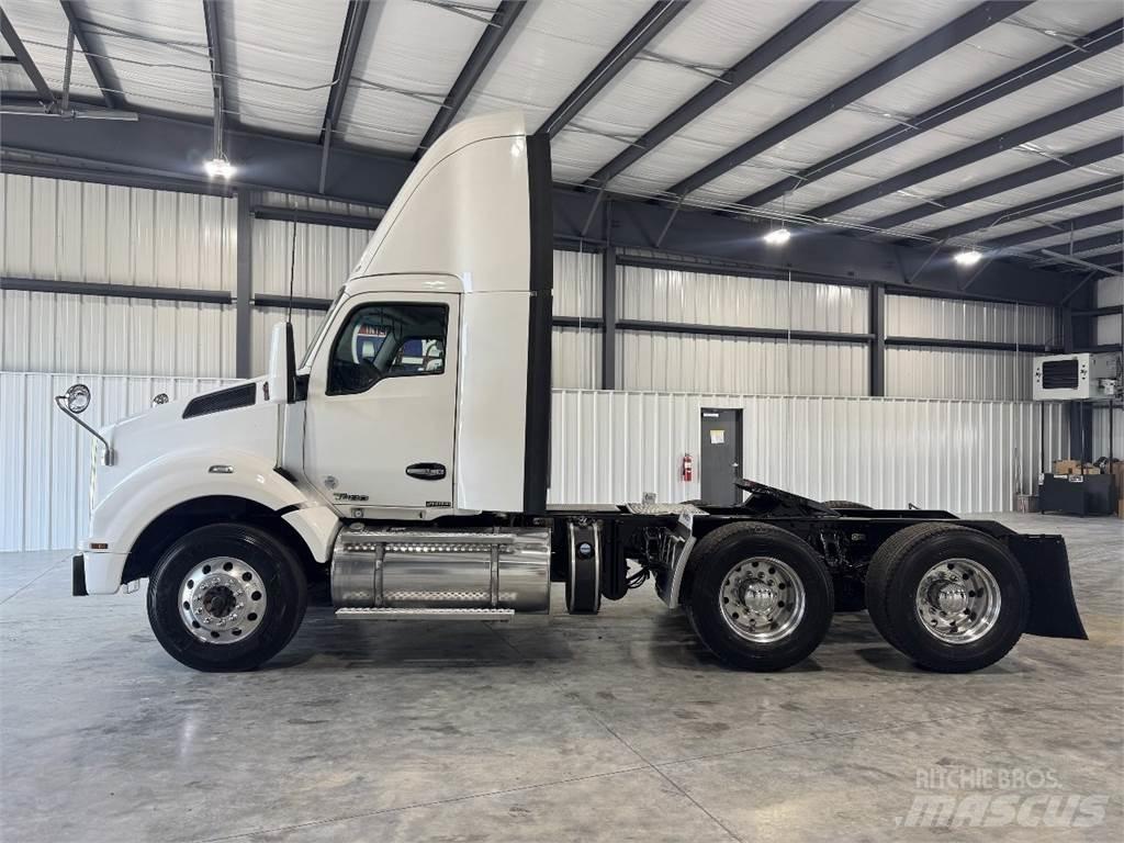 Kenworth T880 Naudoti vilkikai