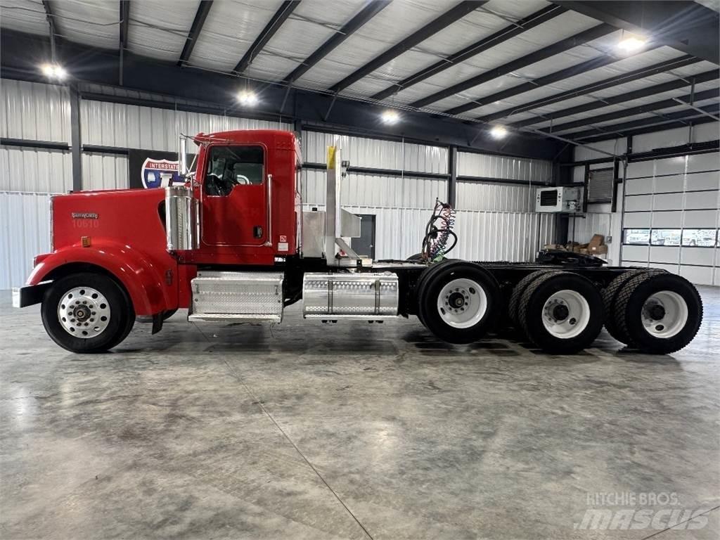 Kenworth W900L Naudoti vilkikai