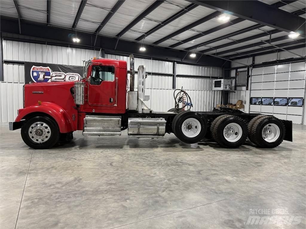 Kenworth W900L Naudoti vilkikai