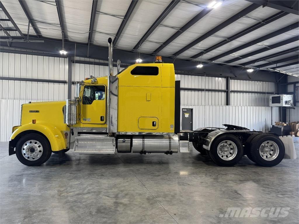 Kenworth W900L Naudoti vilkikai