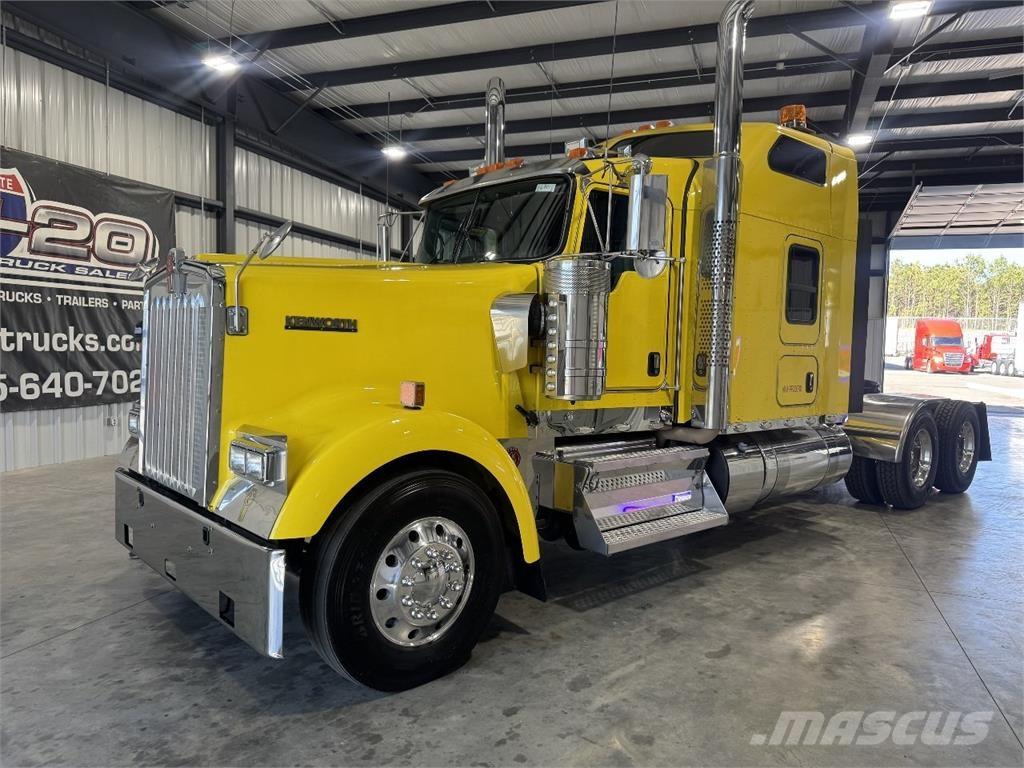 Kenworth W900L Naudoti vilkikai