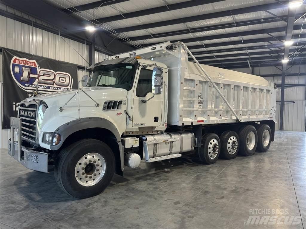 Mack GU713 Savivarčių priekabų vilkikai
