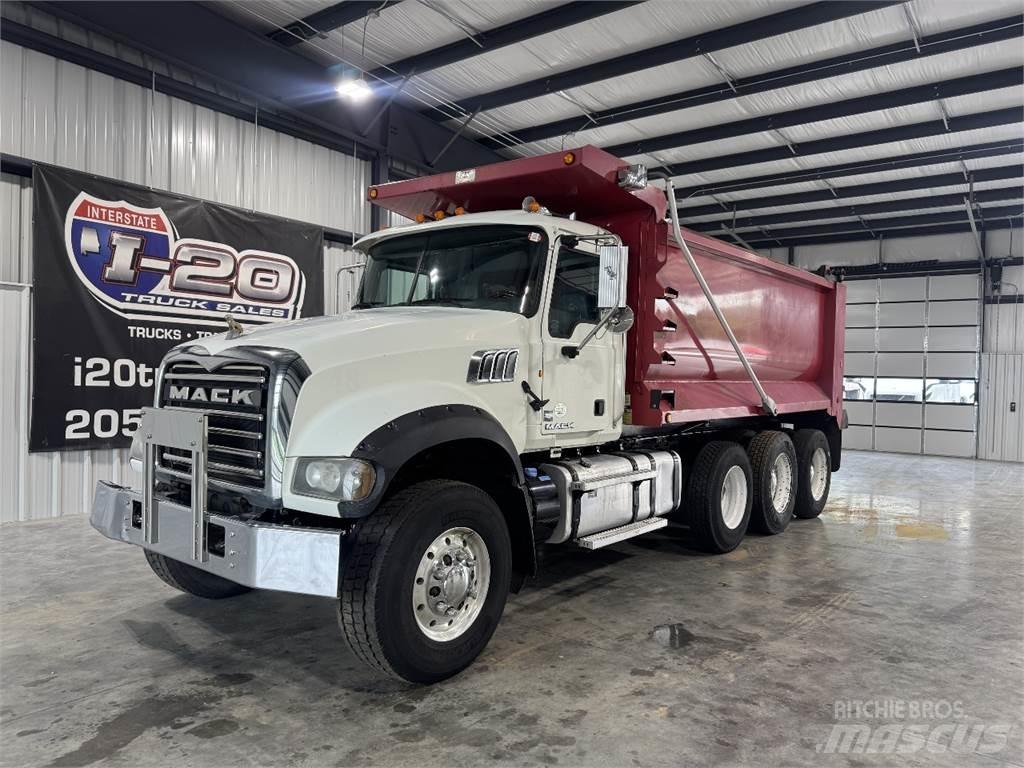 Mack GU713 Savivarčių priekabų vilkikai