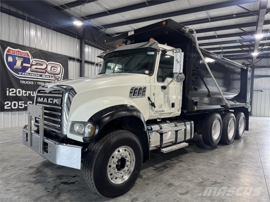 Mack GU713 Savivarčių priekabų vilkikai