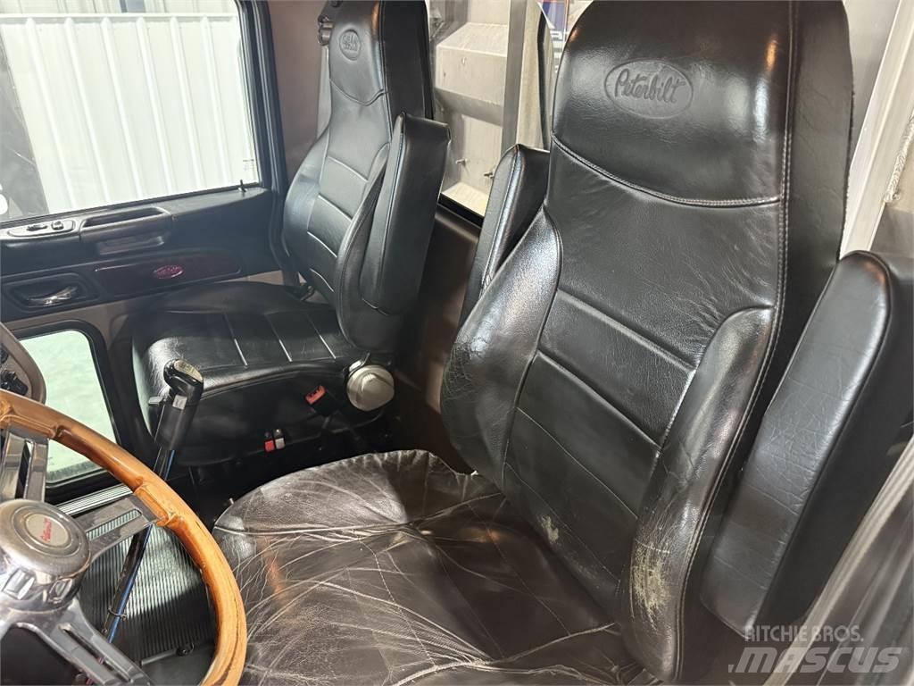 Peterbilt 389 Naudoti vilkikai